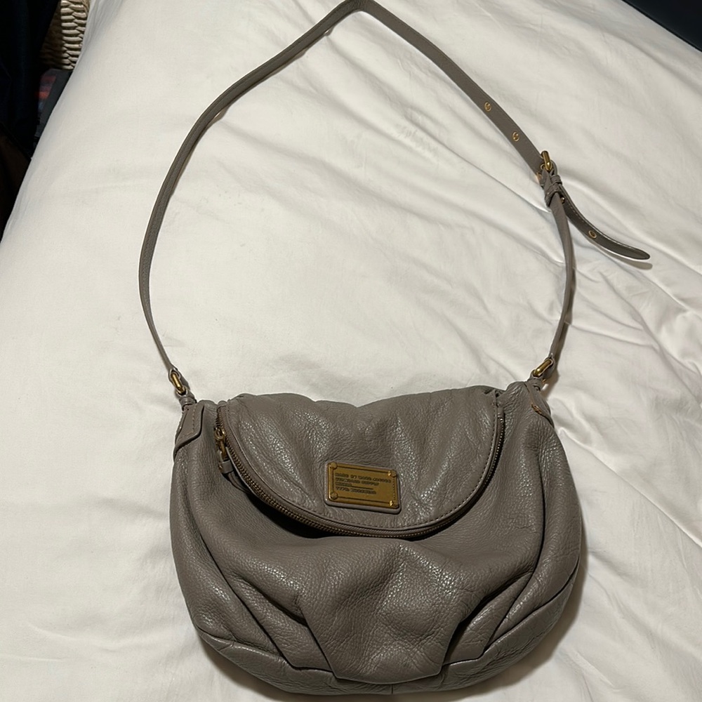 Marc Jacob’s gray purse